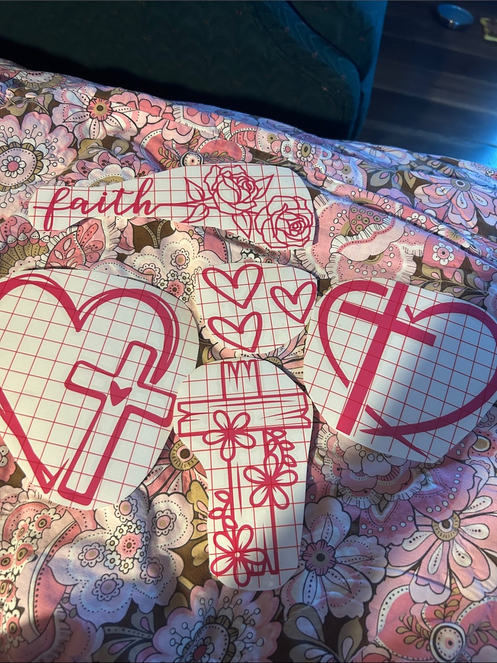 Cricut Pink Faith & Floral Heart Vinyl Decal Set